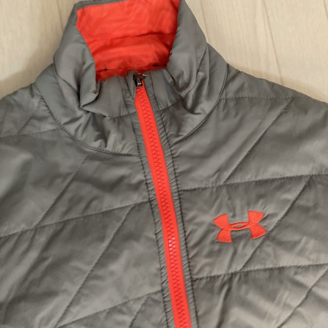 UNDER ARMOUR(アンダーアーマー)のアンダーアーマー　UNDER ARMOUR ジャンパー　ジャケット　130 キッズ/ベビー/マタニティのキッズ服男の子用(90cm~)(ジャケット/上着)の商品写真