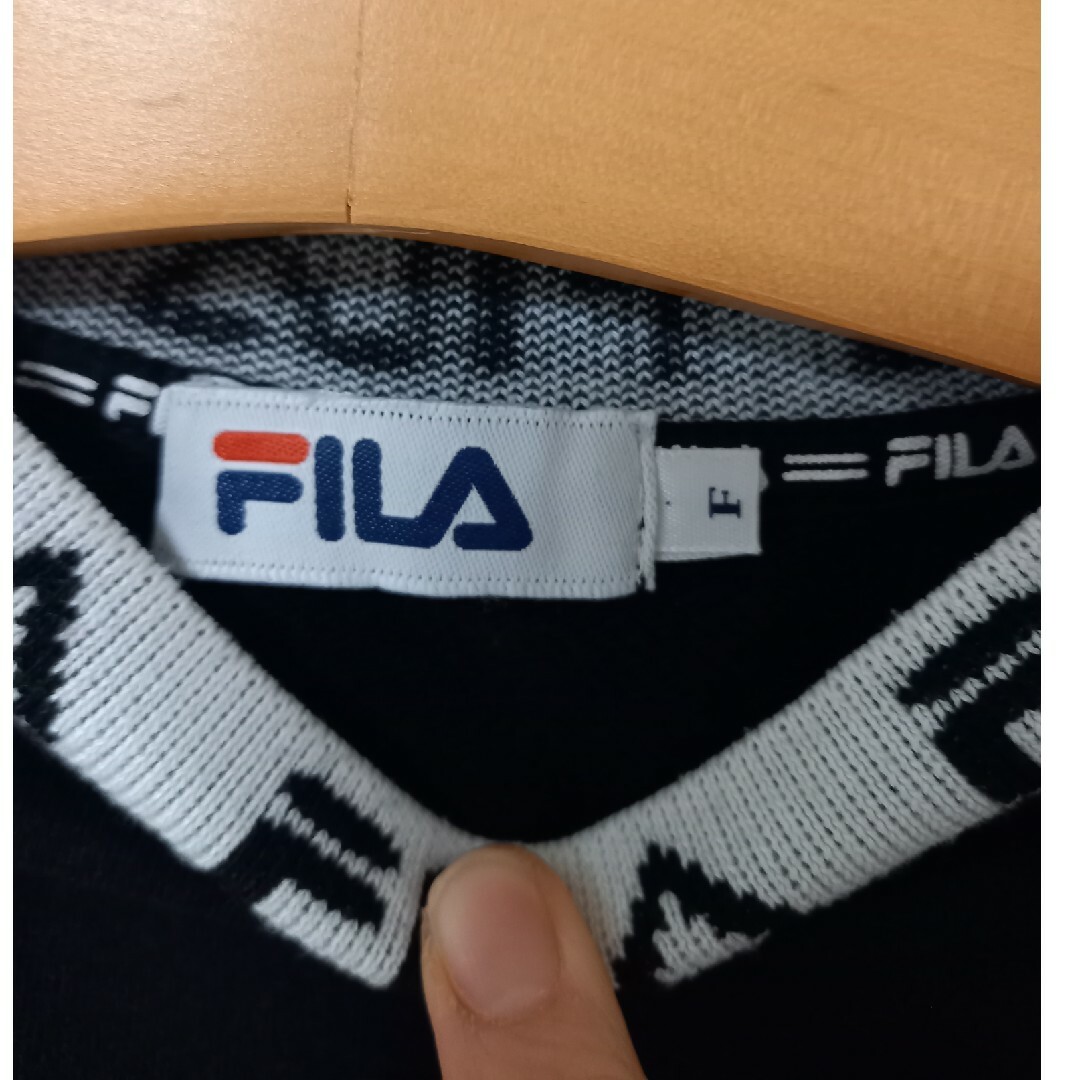 FILA(フィラ)のフィラ トレーナー ロゴ刺繍 スポーティー ブラック 黒 ホワイト 白 レディースのトップス(トレーナー/スウェット)の商品写真