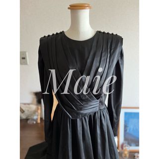 Maie ブラックフォーマル　フォーマルスーツ　肩飾り　昭和レトロ　衣装(礼服/喪服)