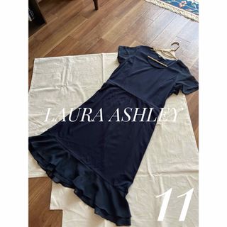 ローラアシュレイ(LAURA ASHLEY)のローラアシュレイ　ブルー　ワンピース　ドレス　フォーマル(ひざ丈ワンピース)