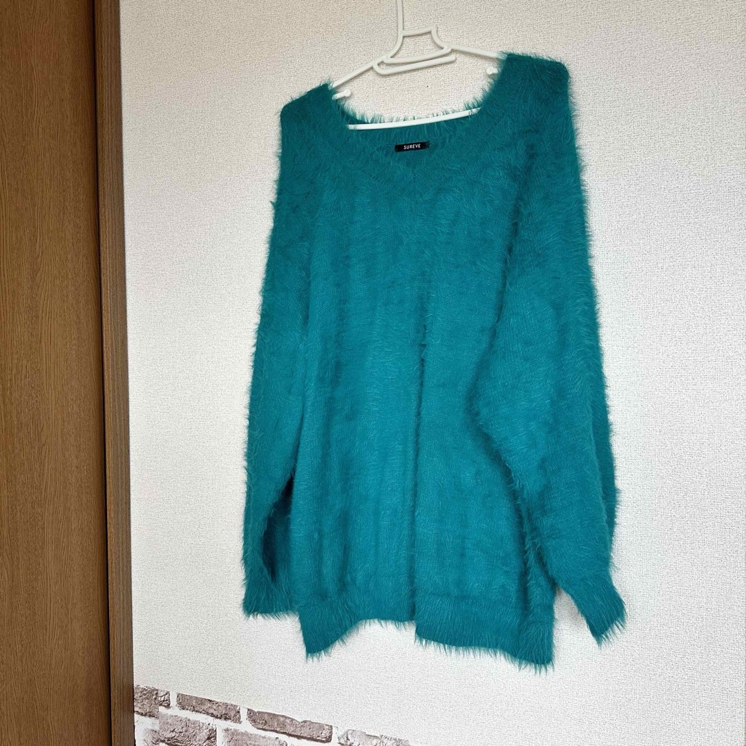 シャギーヤーン　フワフワトップス　エメラルドグリーン レディースのトップス(ニット/セーター)の商品写真