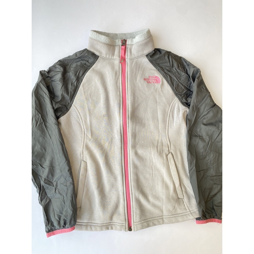 THE NORTH FACE(ザノースフェイス)のノースフェイス　パーカー　アウター　ジャケット　150 ピンク キッズ/ベビー/マタニティのキッズ服女の子用(90cm~)(ジャケット/上着)の商品写真