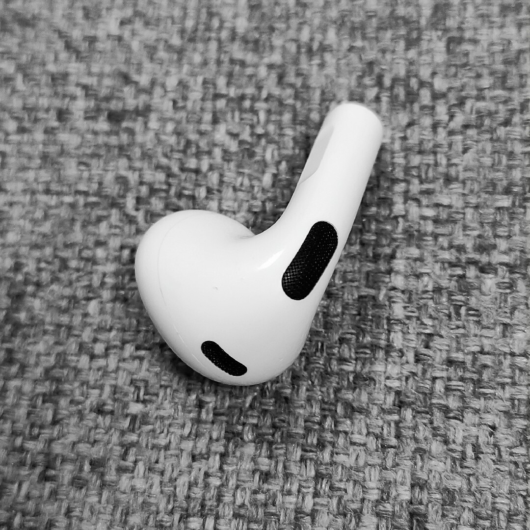 Apple(アップル)のApple AirPods 3世代 片耳 R 片方 右耳 462 スマホ/家電/カメラのオーディオ機器(ヘッドフォン/イヤフォン)の商品写真