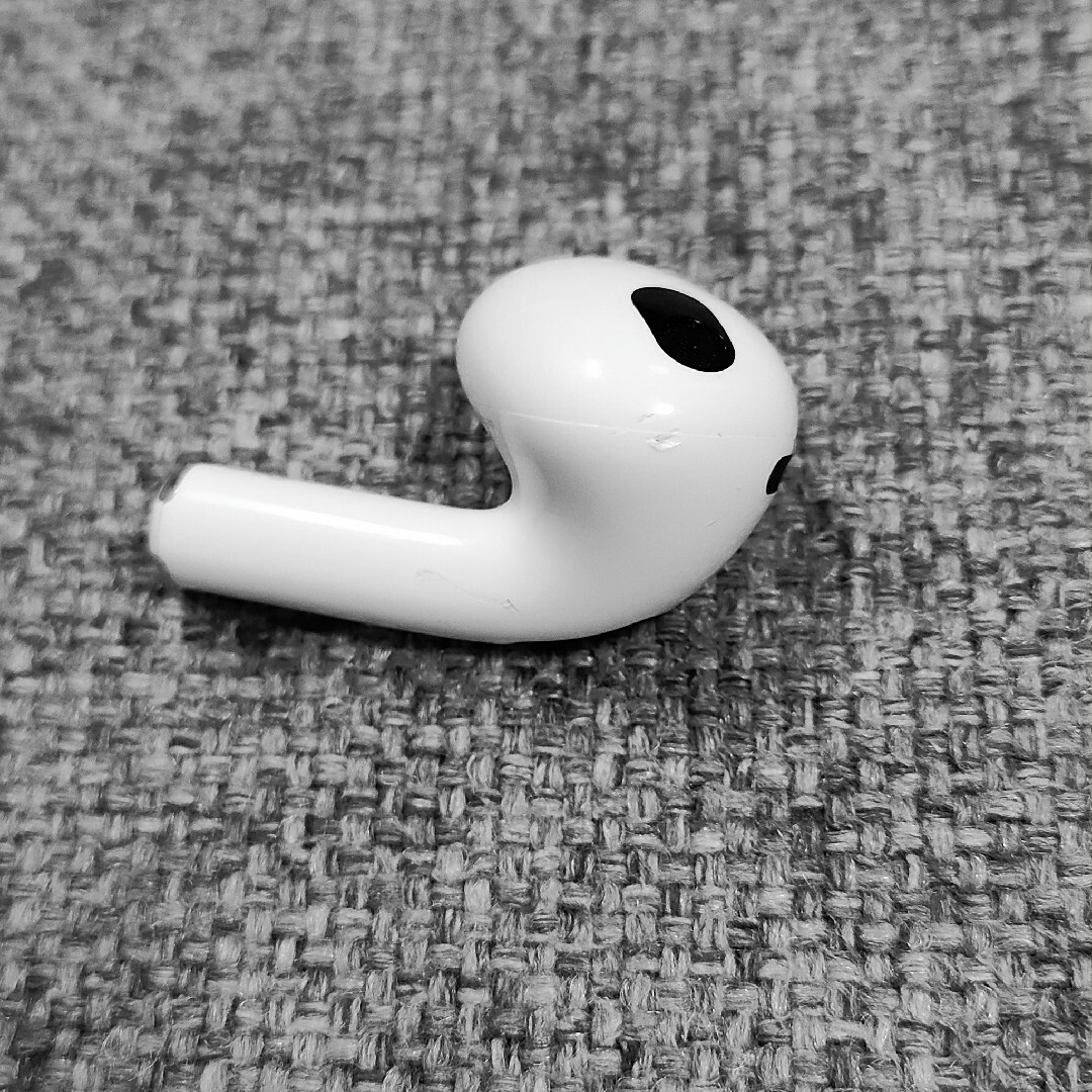 Apple(アップル)のApple AirPods 3世代 片耳 R 片方 右耳 462 スマホ/家電/カメラのオーディオ機器(ヘッドフォン/イヤフォン)の商品写真