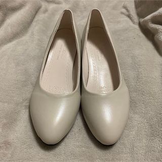 新品未使用　パンプス　ヒール　ベージュ　結婚式　同窓会　パーティ　オフィス(ハイヒール/パンプス)