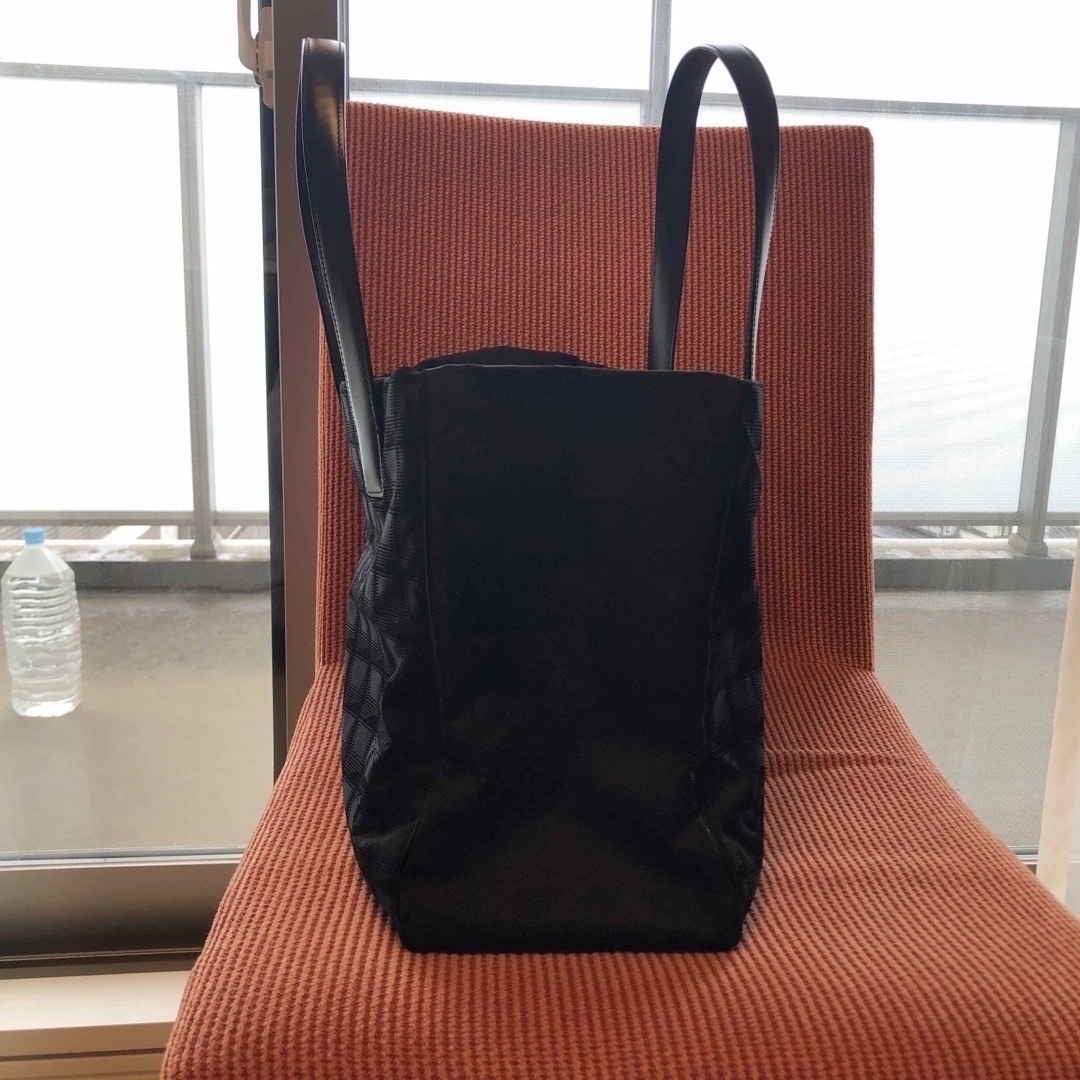 CHANEL(シャネル)の超美品　CHANEL 黒　ニュートラベルラインMM レディースのバッグ(トートバッグ)の商品写真