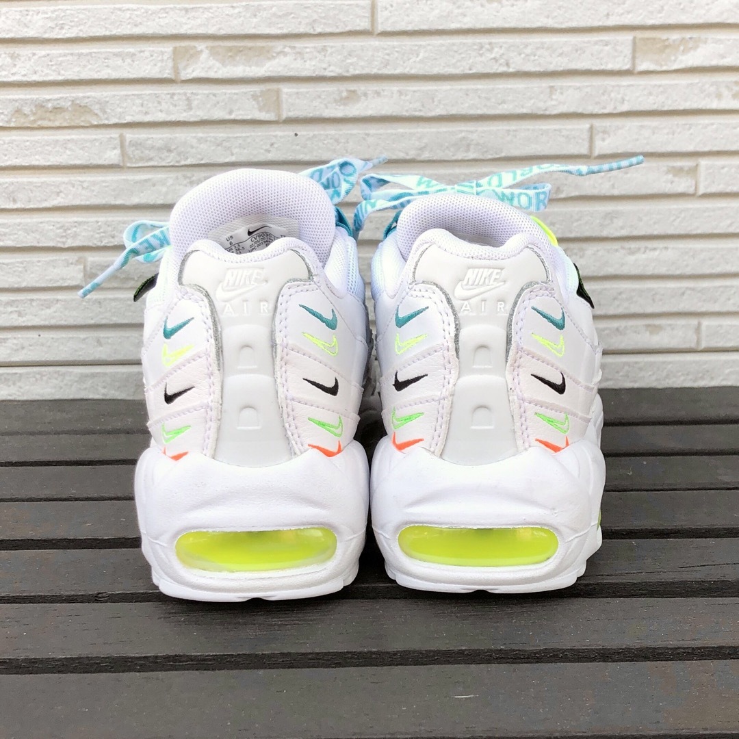 NIKE(ナイキ)の美品 NIKE WMNS AIR MAX 95 ナイキ ウィメンズ エアマックス レディースの靴/シューズ(スニーカー)の商品写真