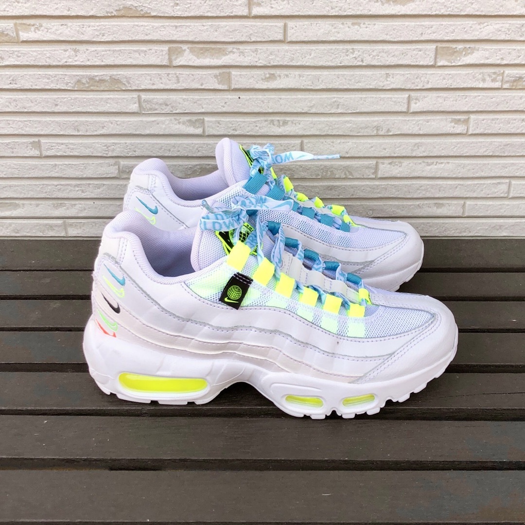 NIKE(ナイキ)の美品 NIKE WMNS AIR MAX 95 ナイキ ウィメンズ エアマックス レディースの靴/シューズ(スニーカー)の商品写真