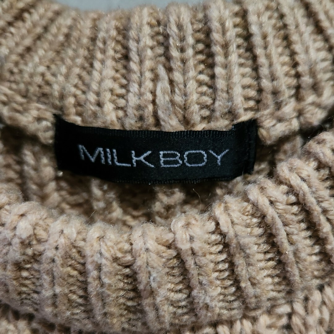 MILKBOY(ミルクボーイ)のMILKBOY  STOPメッセージニット メンズのトップス(ニット/セーター)の商品写真