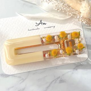 ミモザ　ヘアクリップ　ハンドメイド　レジン　バイカラー　ボタニカル　yellow(ヘアアクセサリー)