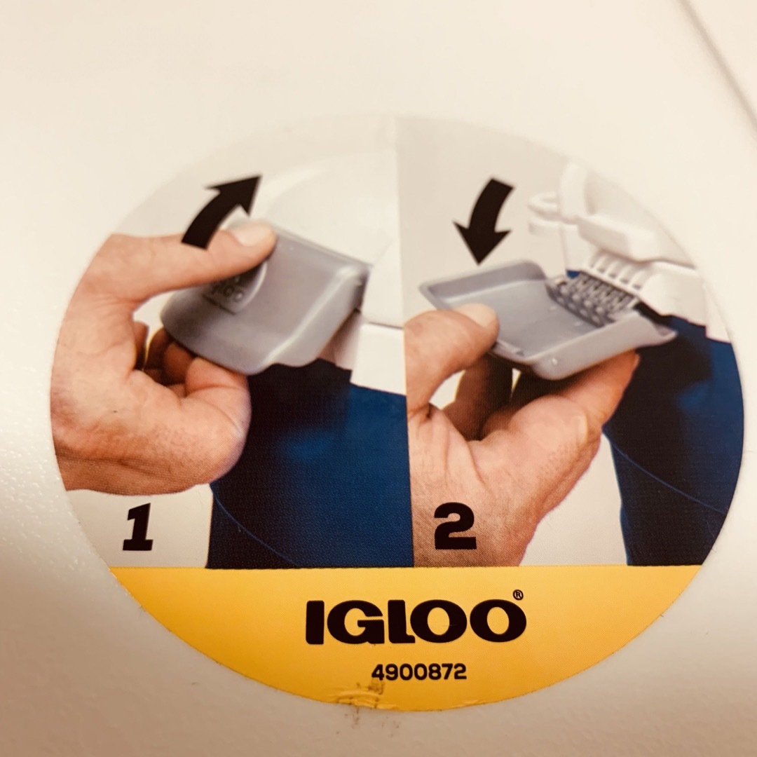 IGLOO(イグルー)のIGLOO タイヤ付きウォータージャグ スポーツ/アウトドアのアウトドア(その他)の商品写真