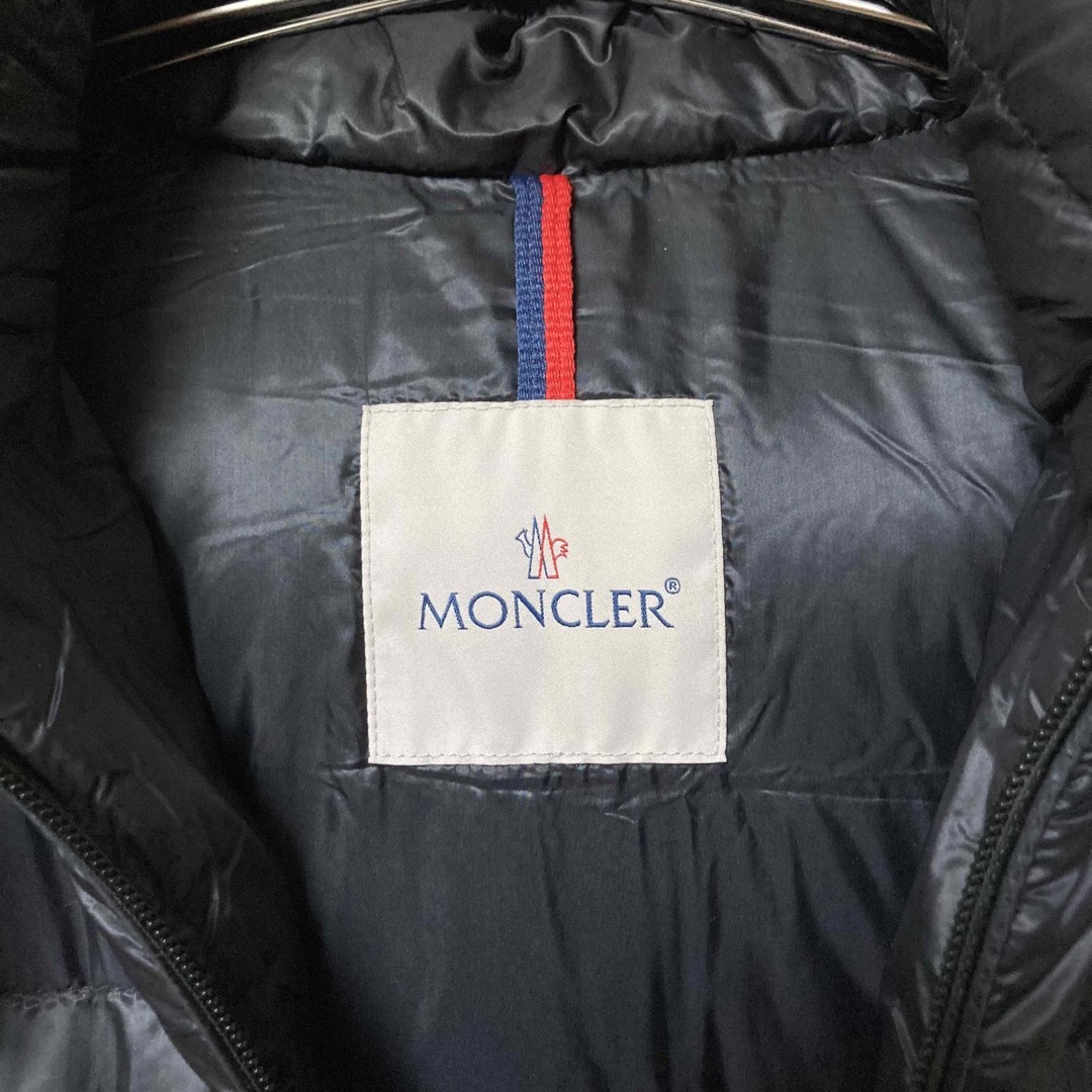 MONCLER(モンクレール)の【超美品】MONCLER モンクレール　ヴェルテ　ダウンジャケット　1 黒 メンズのジャケット/アウター(ダウンジャケット)の商品写真
