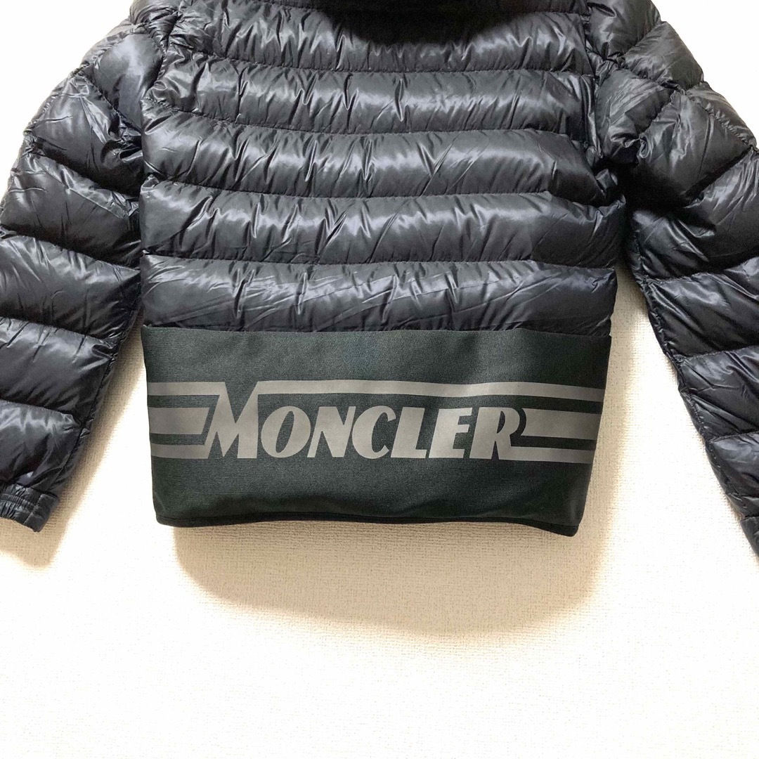 MONCLER(モンクレール)の【超美品】MONCLER モンクレール　ヴェルテ　ダウンジャケット　1 黒 メンズのジャケット/アウター(ダウンジャケット)の商品写真