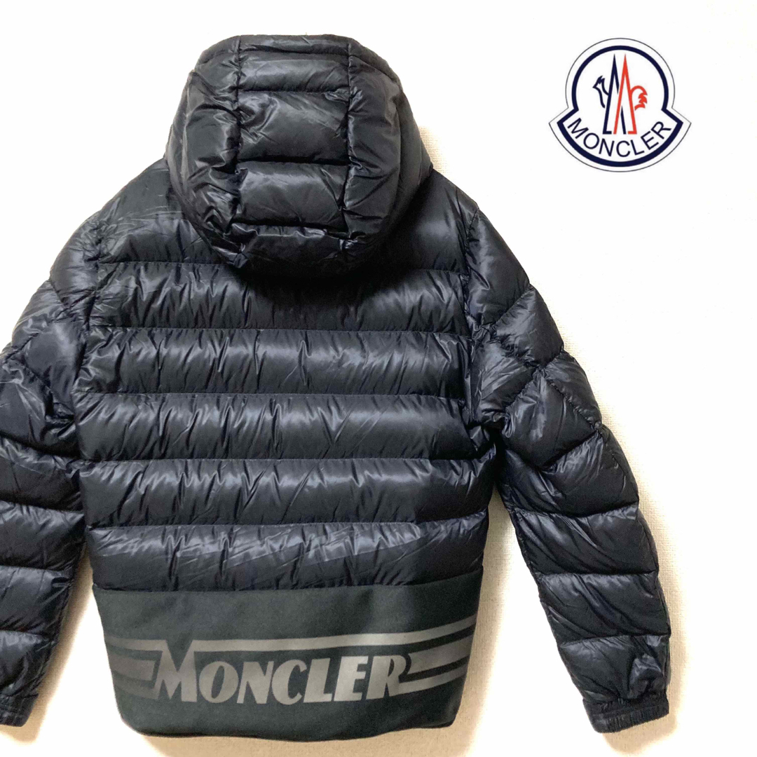 MONCLER(モンクレール)の【超美品】MONCLER モンクレール　ヴェルテ　ダウンジャケット　1 黒 メンズのジャケット/アウター(ダウンジャケット)の商品写真