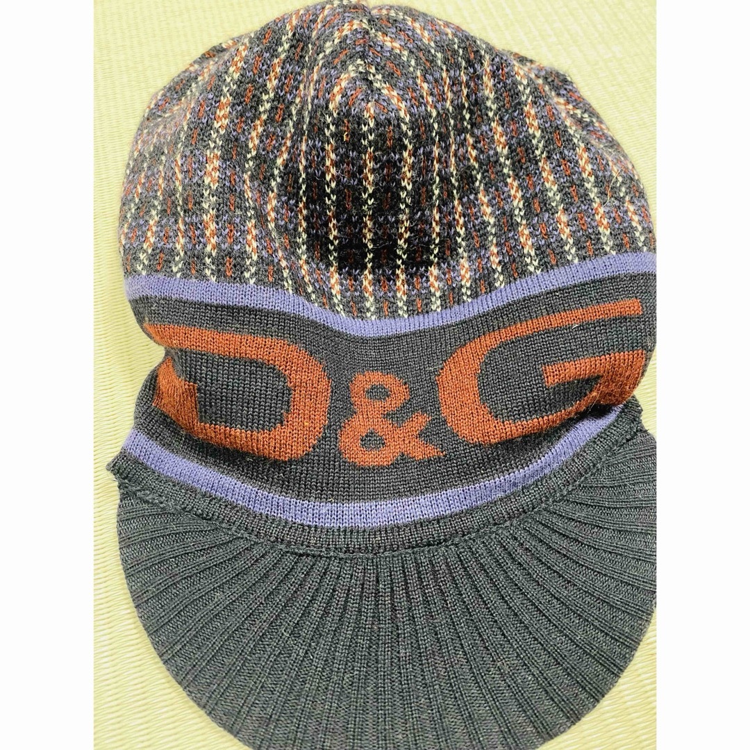 DOLCE&GABBANA(ドルチェアンドガッバーナ)のドルチェ&ガッバーナ　ニット帽ツバ付き メンズの帽子(ニット帽/ビーニー)の商品写真