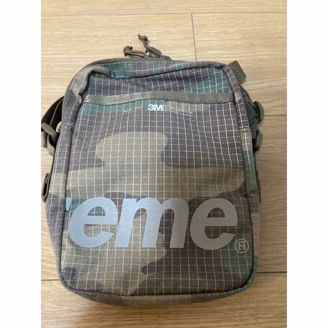 Supreme(シュプリーム)のSupreme 24SS Shoulder Bag Woodland Camo メンズのバッグ(ショルダーバッグ)の商品写真