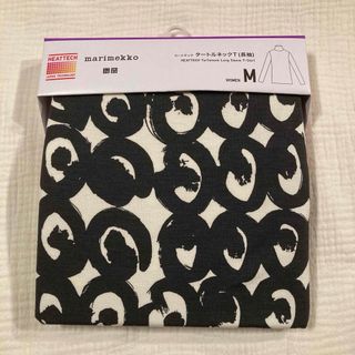 マリメッコ(marimekko)のUNIQLO マリメッコ　ヒートテック　タートルネック　長袖　M(Tシャツ(長袖/七分))