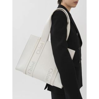 クロエ(Chloe)のChloé WOODYミディアムトートバッグ(トートバッグ)