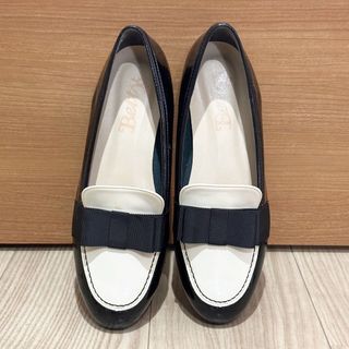 ※衣類2点で¥500OFF【Bettys】リボンフラットシューズ(ローファー/革靴)