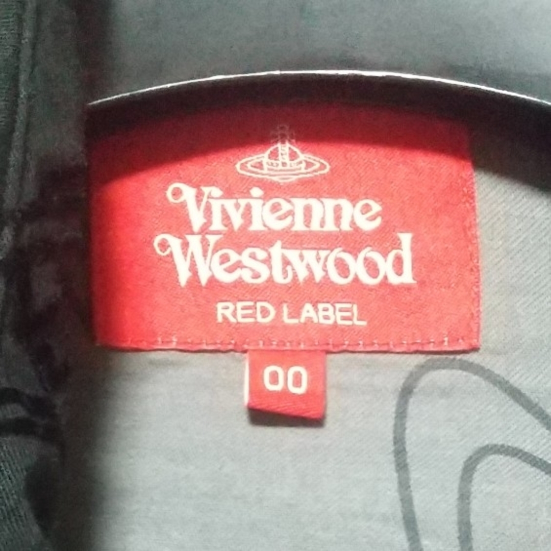 Vivienne Westwood(ヴィヴィアンウエストウッド)のヴィヴィアンウエストウッド♥️2023総柄変形シャツ レディースのジャケット/アウター(その他)の商品写真