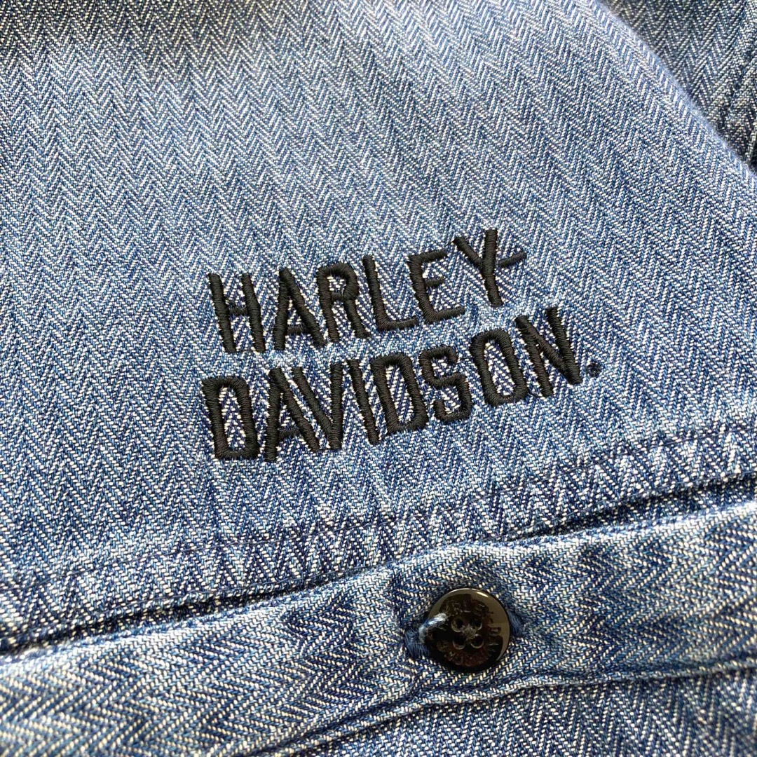 Harley Davidson(ハーレーダビッドソン)の【HARLEY DAVIDSON】ヘリンボーン デニムシャツ 刺繍 ワッペン メンズのトップス(シャツ)の商品写真