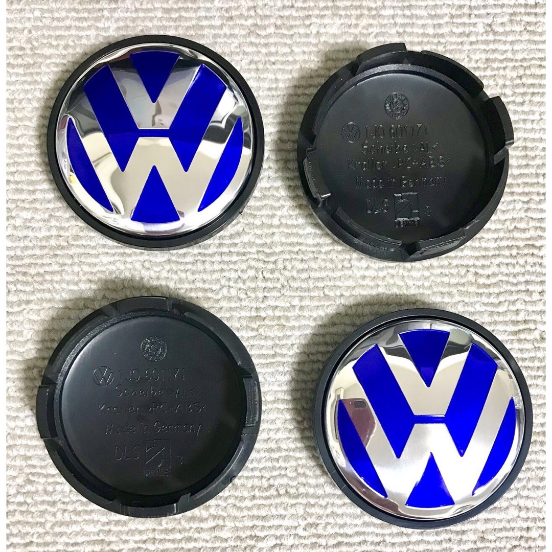 Volkswagen(フォルクスワーゲン)のフォルクスワーゲン ホイールセンターキャップ 69mm ブルー 青　ハブキャップ 自動車/バイクの自動車(車外アクセサリ)の商品写真