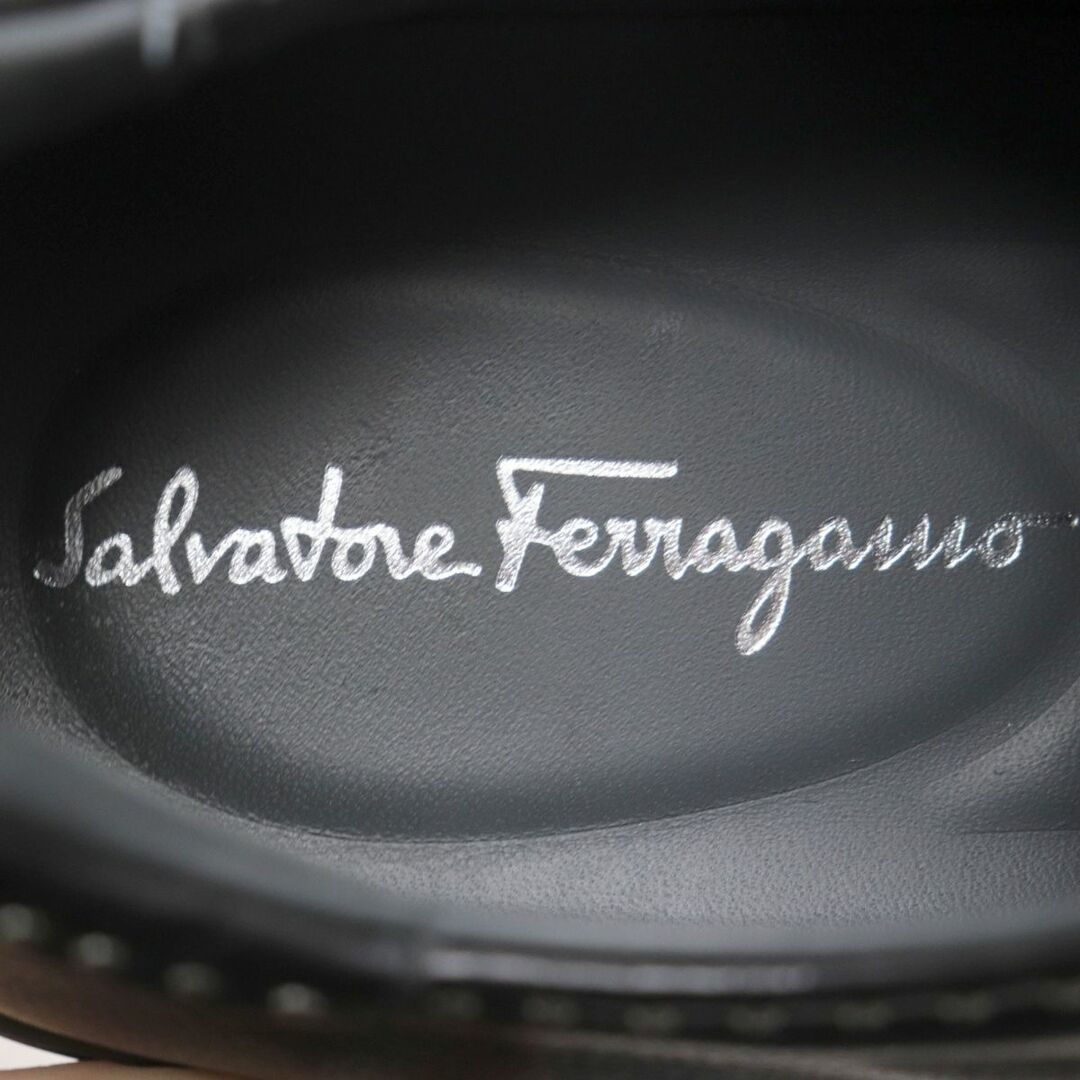 Salvatore Ferragamo(サルヴァトーレフェラガモ)の【ドンドン見直し】美品◆サルヴァトーレフェラガモ 56456 ローカット スタッズ レザースニーカー ブラック 6 1/2 保存袋付き 伊製 メンズの靴/シューズ(スニーカー)の商品写真