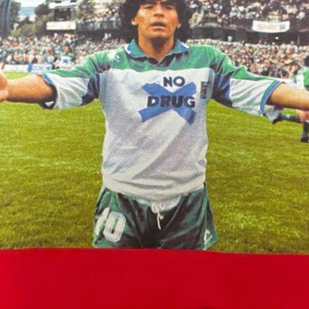 Supreme - Supreme Maradona Tee マラドーナ 赤Red Lの通販 by Supreme - Supreme Maradona Tee マラドーナ 赤Red Lの通販 by
