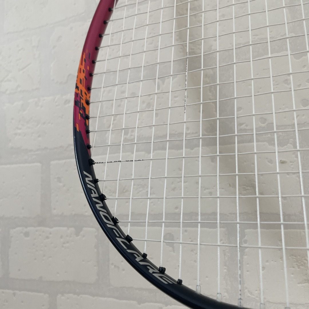 YONEX(ヨネックス)のヨネックス　ナノフレア700 ラケット♡ スポーツ/アウトドアのスポーツ/アウトドア その他(バドミントン)の商品写真