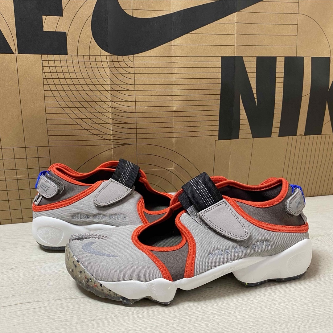 NIKE(ナイキ)の25cm WMNS NIKE AIR RIFT レディースの靴/シューズ(スニーカー)の商品写真