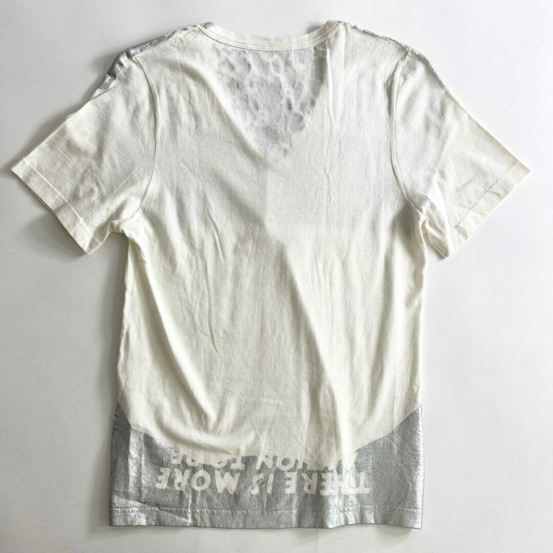 Maison Martin Margiela(マルタンマルジェラ)の51b25 Maison Margiela メゾンマルジェラ 英字プリント Tシャツ XS ホワイト シルバー カットソー TEE アルバニア製 メンズのトップス(Tシャツ/カットソー(半袖/袖なし))の商品写真