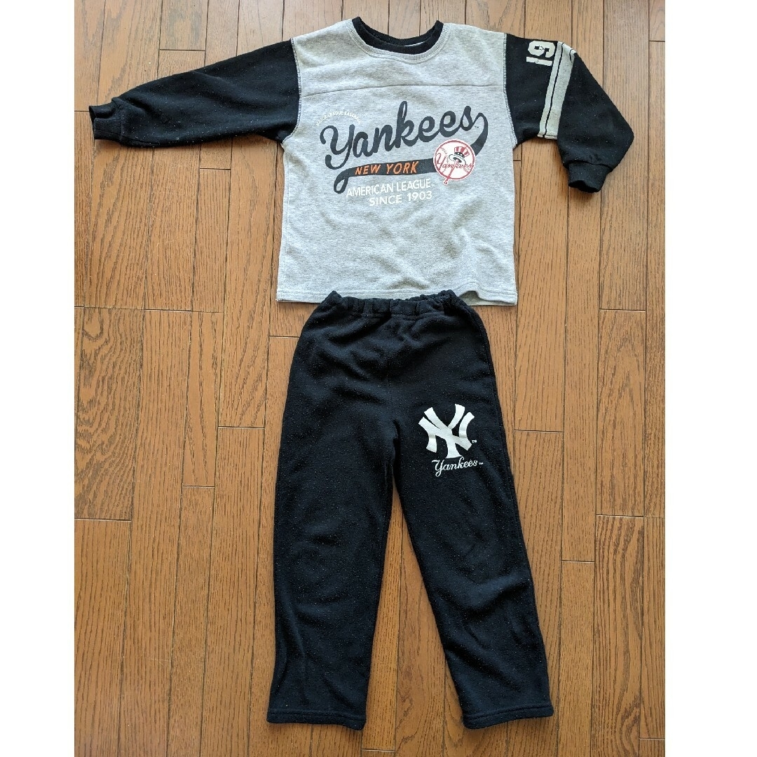 MLB(メジャーリーグベースボール)のNY Yankees 120cm パジャマ キッズ/ベビー/マタニティのキッズ服男の子用(90cm~)(パジャマ)の商品写真