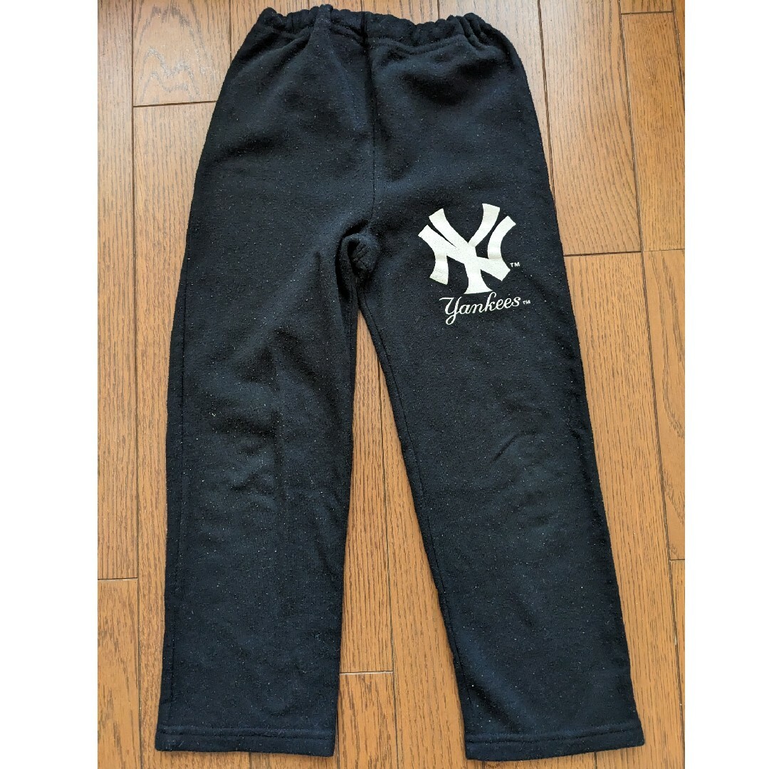 MLB(メジャーリーグベースボール)のNY Yankees 120cm パジャマ キッズ/ベビー/マタニティのキッズ服男の子用(90cm~)(パジャマ)の商品写真