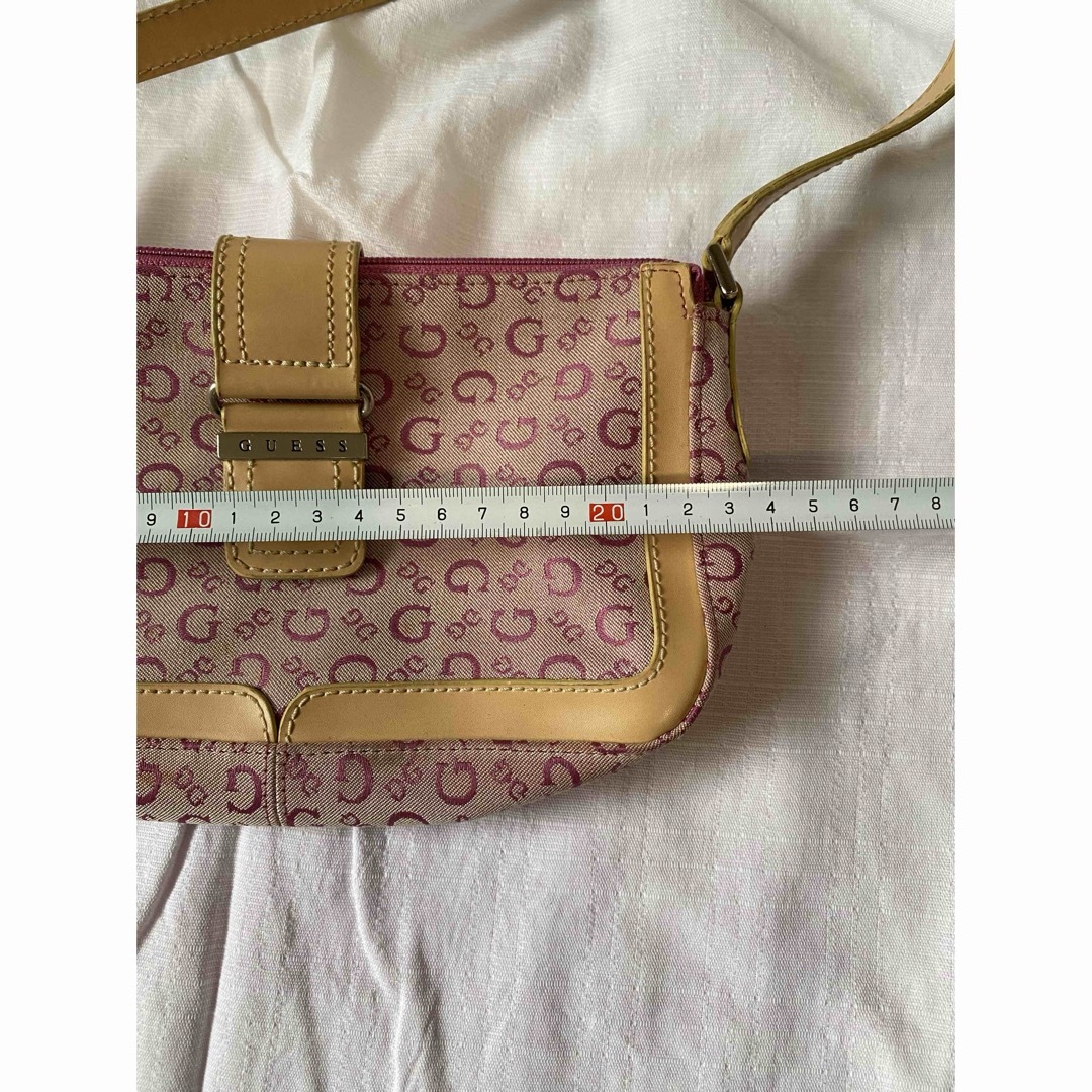 GUESS(ゲス)のVintage guess pink shoulder bag レディースのバッグ(ショルダーバッグ)の商品写真