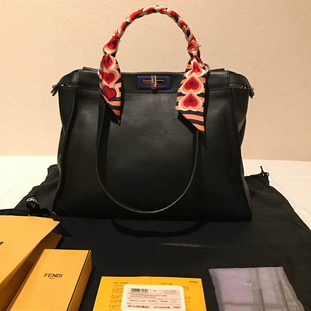 FENDI(フェンディ)のフェンディ シルクツイリー（レッドシルク ラッピー） レディースのバッグ(その他)の商品写真