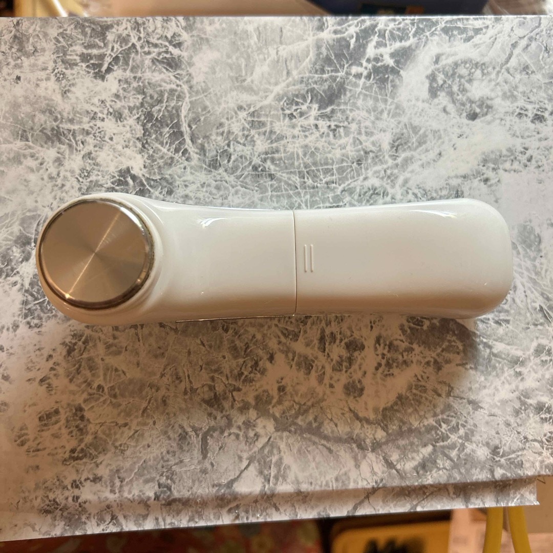7MHZ超音波美顔器 中古 スマホ/家電/カメラの美容/健康(フェイスケア/美顔器)の商品写真