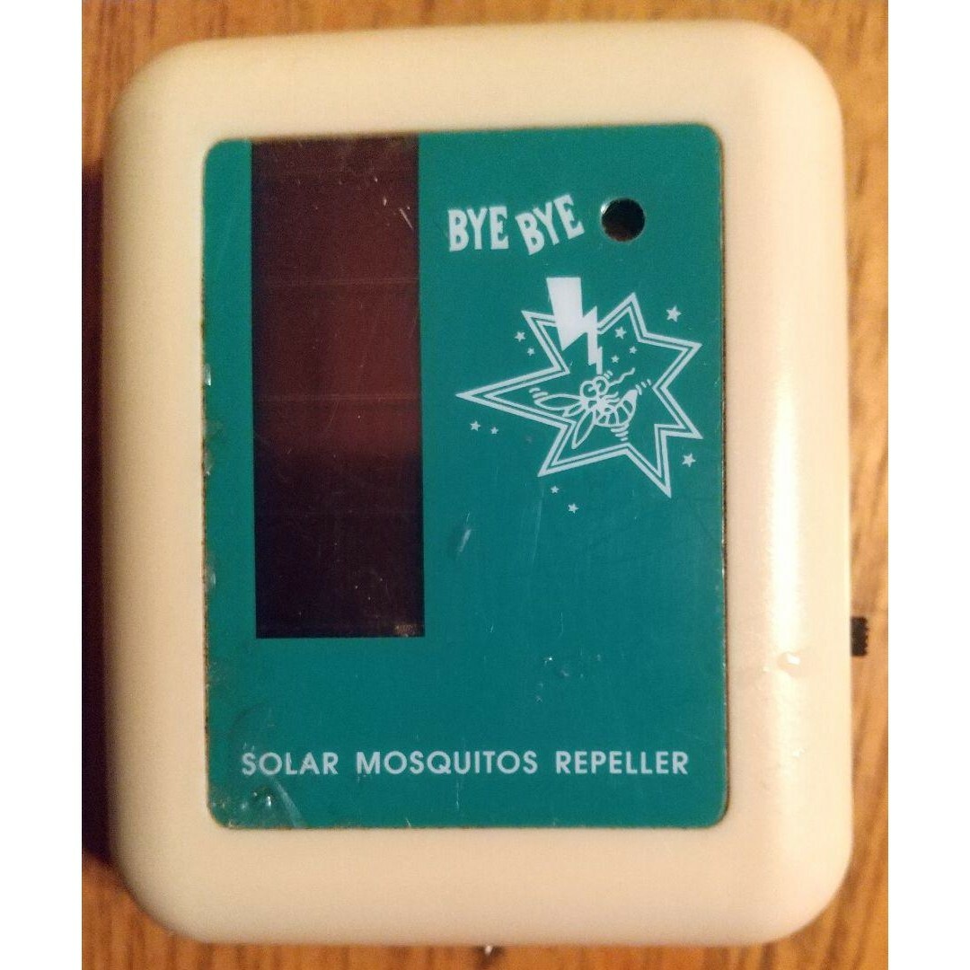 携帯用ソーラー式超音波蚊よけ Solar Mosquitos Repeller インテリア/住まい/日用品の日用品/生活雑貨/旅行(旅行用品)の商品写真