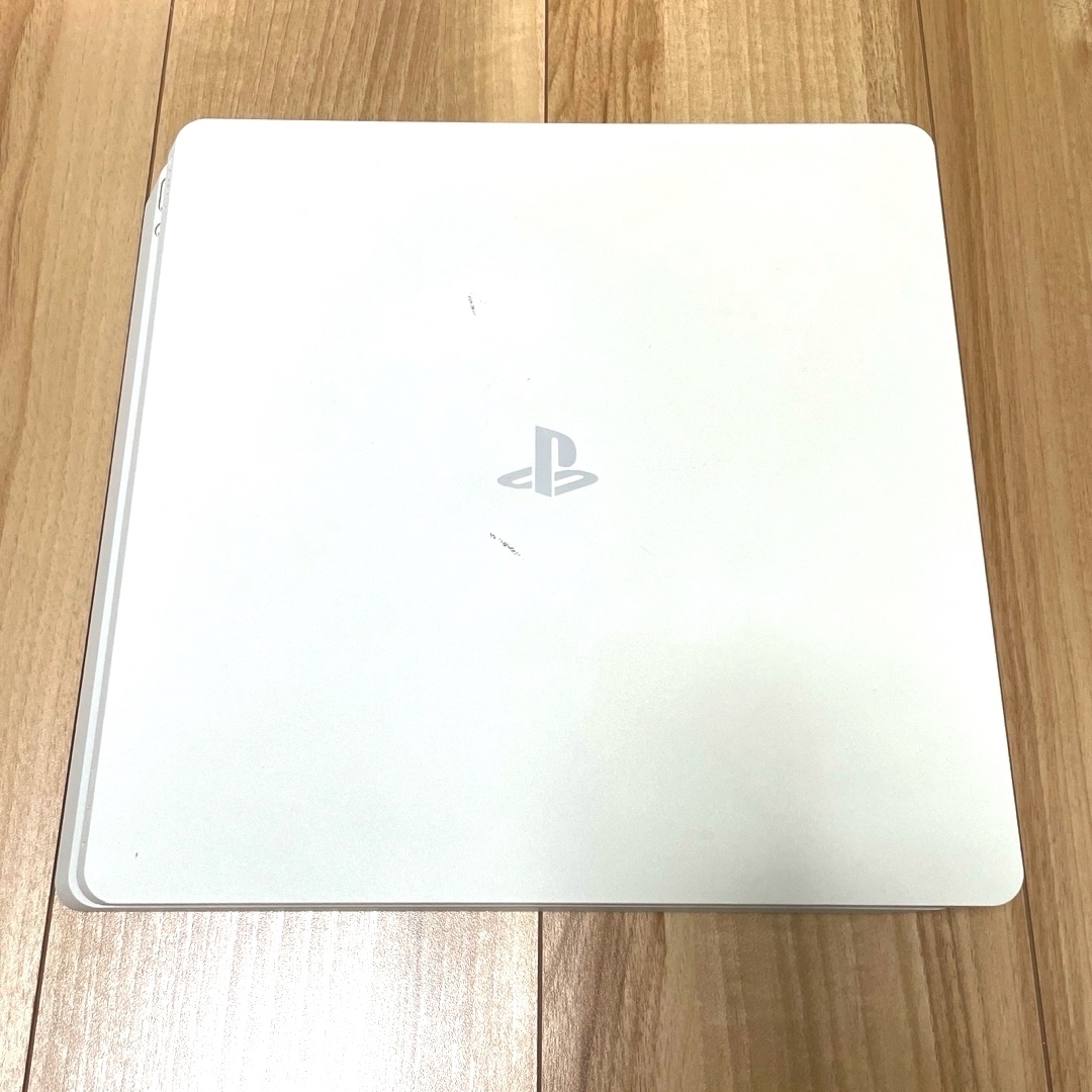 PlayStation4(プレイステーション4)のPS4 CUH-2200AB02 ホワイト 500GB プレイステーション4 白 エンタメ/ホビーのゲームソフト/ゲーム機本体(家庭用ゲーム機本体)の商品写真