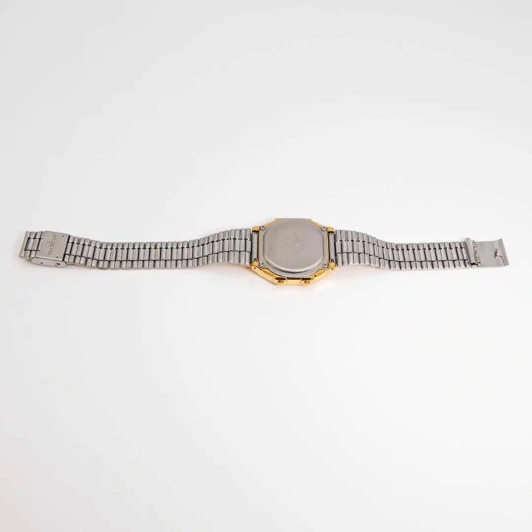 CASIO(カシオ)の《希少》CASIO 腕時計 ゴールド デジタル ライト ストップウォッチ y メンズの時計(腕時計(デジタル))の商品写真