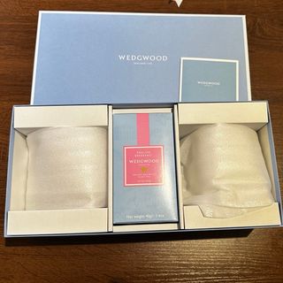 ウェッジウッド(WEDGWOOD)のWEDGWOOD ルネッサンスゴールドマグ(ピンク・ブルー) ペア  紅茶付き(グラス/カップ)