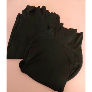 ユニクロ(UNIQLO)のヒートテック120　2枚　ニーハイソックス18-20センチくらい(Tシャツ/カットソー)