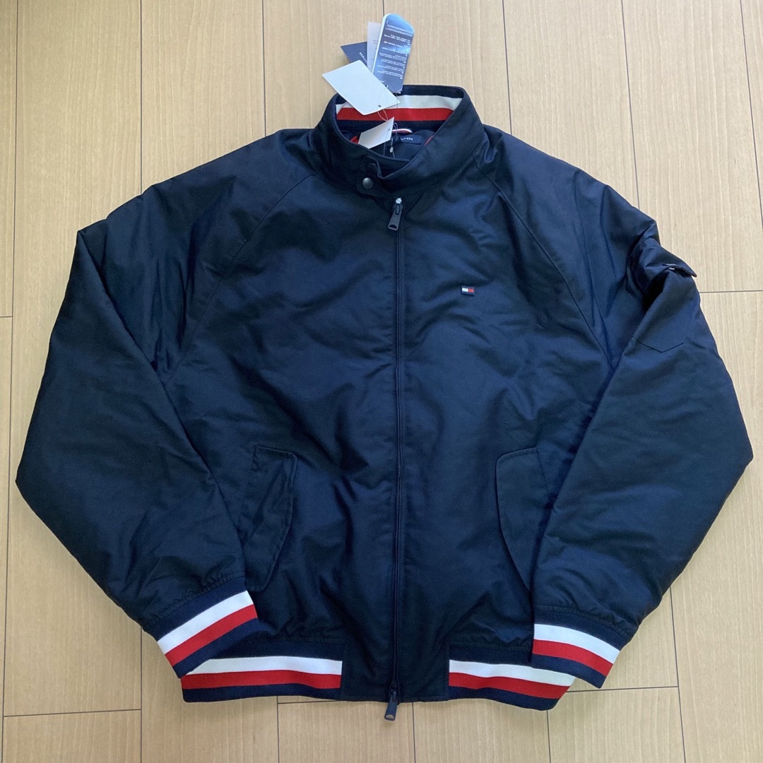 TOMMY HILFIGER(トミーヒルフィガー)のXL トミーヒルフィガー スタジャン ジャンパー TOMMY プリマロフト 紺 メンズのジャケット/アウター(スタジャン)の商品写真