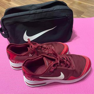 ナイキ(NIKE)のNike スニーカー　AIR MAX 26.5cm、シューズバッグセット(スニーカー)