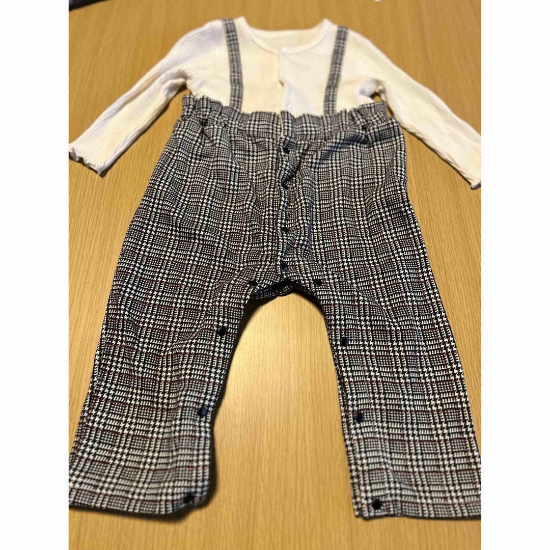 GAP Kids(ギャップキッズ)のベビー服2点セット　90cm80cm キッズ/ベビー/マタニティのベビー服(~85cm)(ロンパース)の商品写真