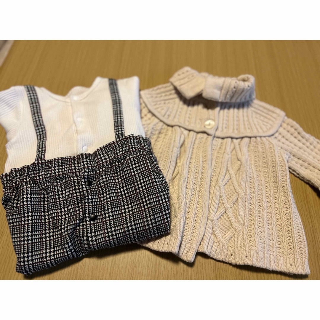 GAP Kids(ギャップキッズ)のベビー服2点セット　90cm80cm キッズ/ベビー/マタニティのベビー服(~85cm)(ロンパース)の商品写真