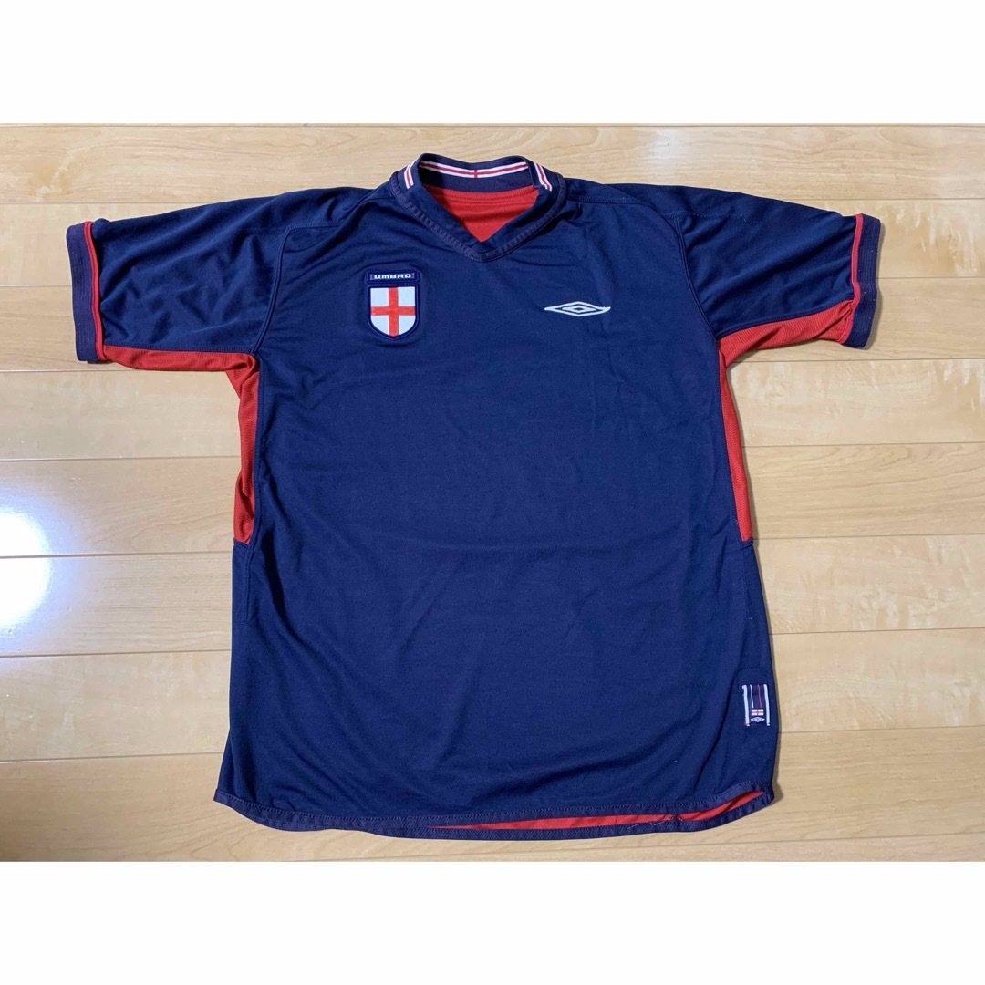 UMBRO(アンブロ)の【期間限定値下げ】イングランド代表　2004年ユニホーム※リバーシブル スポーツ/アウトドアのサッカー/フットサル(ウェア)の商品写真