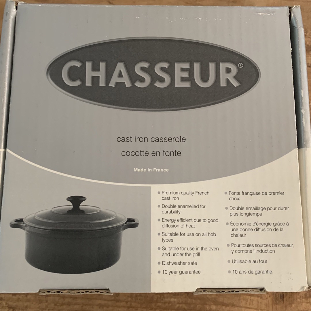 LE CREUSET(ルクルーゼ)のシャスール　鍋  18cm ココット CHASSEUR 琺瑯 インテリア/住まい/日用品のキッチン/食器(鍋/フライパン)の商品写真