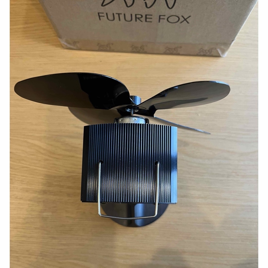 FUTUREFOX FOX-FAN ストーブファン 最新型 4枚羽 スマホ/家電/カメラの冷暖房/空調(扇風機)の商品写真