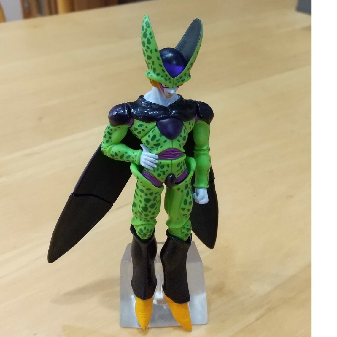 ドラゴンボール(ドラゴンボール)のドラゴンボールHG セル完全体 エンタメ/ホビーのフィギュア(アニメ/ゲーム)の商品写真