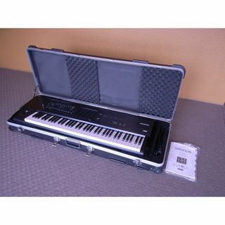 コルグ(KORG)のKORG KRONOS 73(キーボード/シンセサイザー)